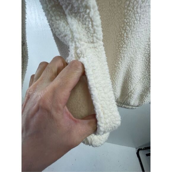 Abercrombie Ivory Henley Sherpa Size 11-12 - Picture 5 of 8